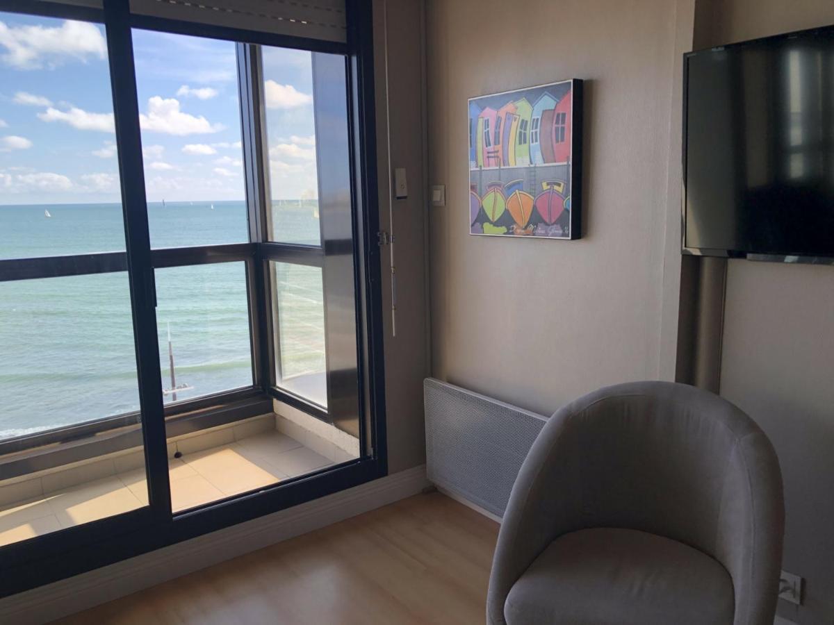 Appartement T2 Refait A Neuf Avec Balcon Face Mer Et Ascenseur, Au Coeur Des Sables-D'Olonne - Fr-1-485-70 เลส์ซาบล์-โดล็อนน์ ภายนอก รูปภาพ